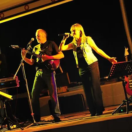 Kemping Quest En France Holidays - Mobile At Sur