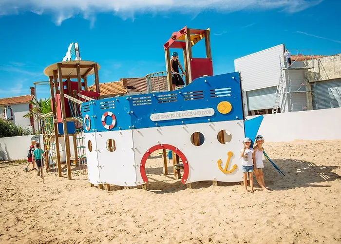 Quest En France Holidays - Mobile At Sur